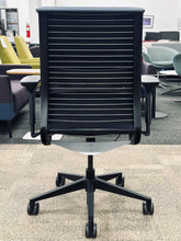 Load image into Gallery viewer, Steelcase V1 Think Office Chair (Link Blue/Black)